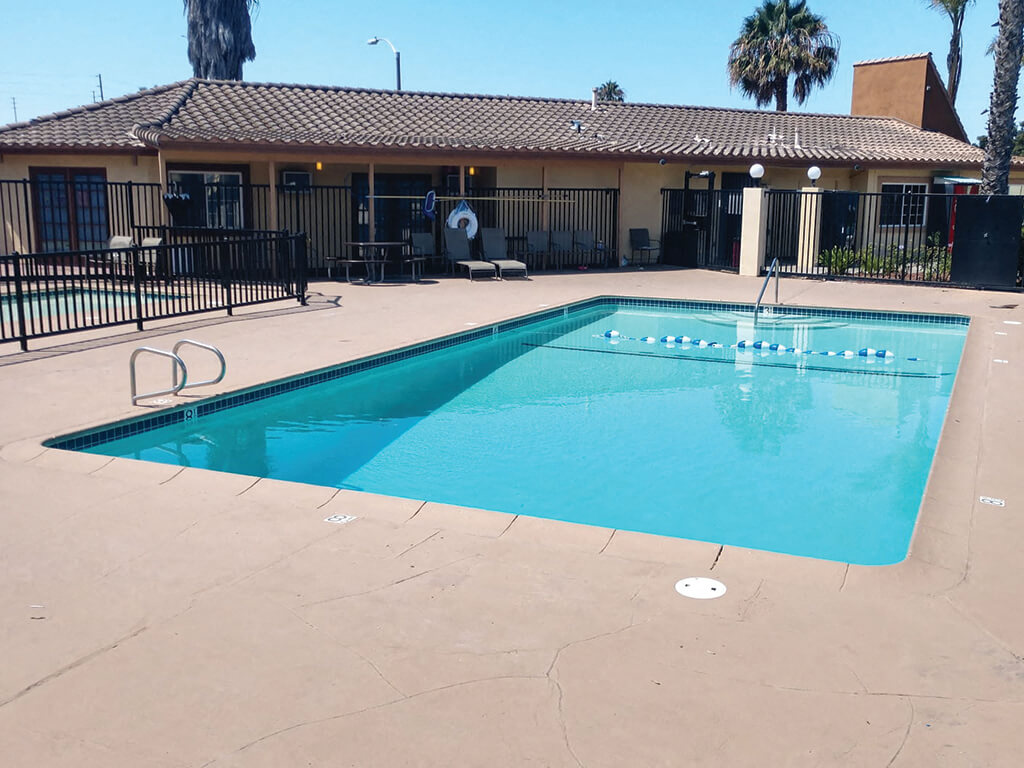 Pool at Park Villas Apartments in National City